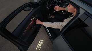 Einstiegs-LED Audi Ringe mit Gecko für Fahrzeuge mit LED